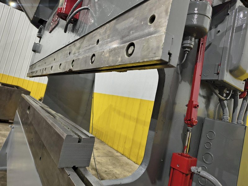 55 TON X 8' CHICAGO DREIS &amp; KRUMP MODEL #68B MECHANICAL PRESS BRAKE D&amp;K : YOBRO 26148