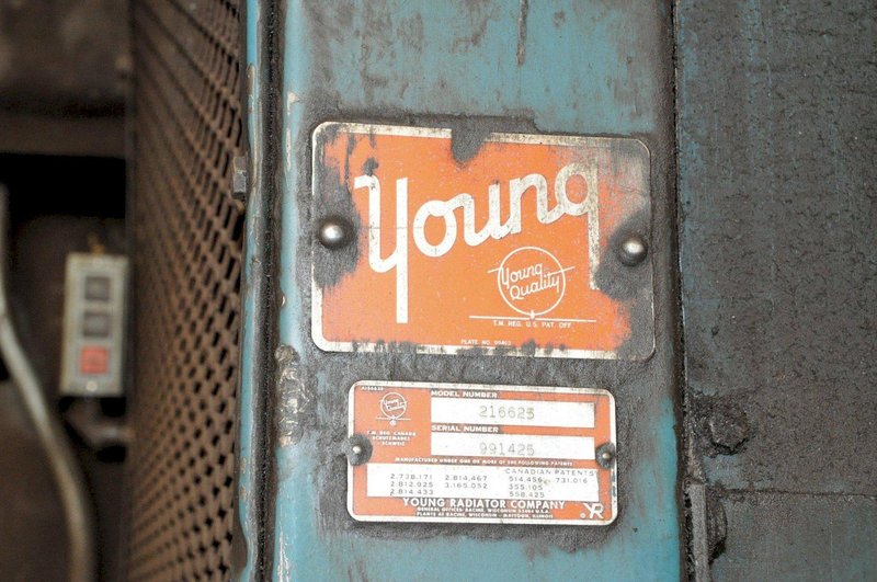1000 TON AMD MODEL #1000-3030 HYDRAULIC 4-POST PRESS: STOCK #16722
