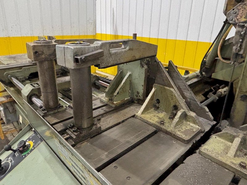 18" X 20" HYD-MECH MODEL #V-18A AUTOMATIC VERTICAL TILT BANDSAW: YOBRO #24001