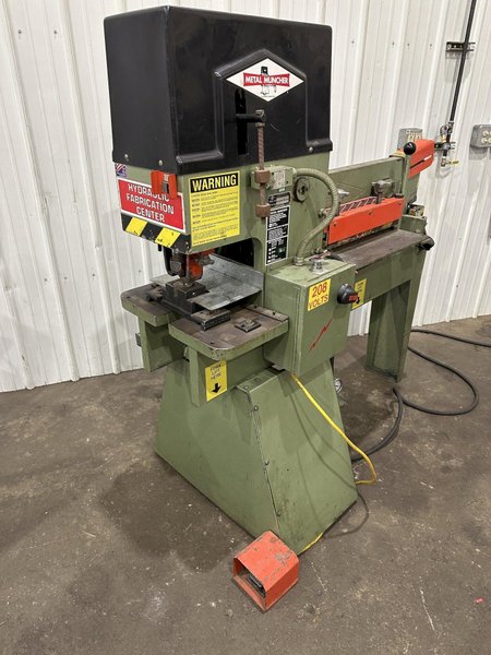 40 TON METAL MUNCHER HYRAULIC IRONWORKER: STOCK #77878