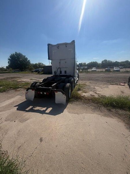 Kenworth T680 Sleeper Semi Truck, 2020 – 758,000 Miles,