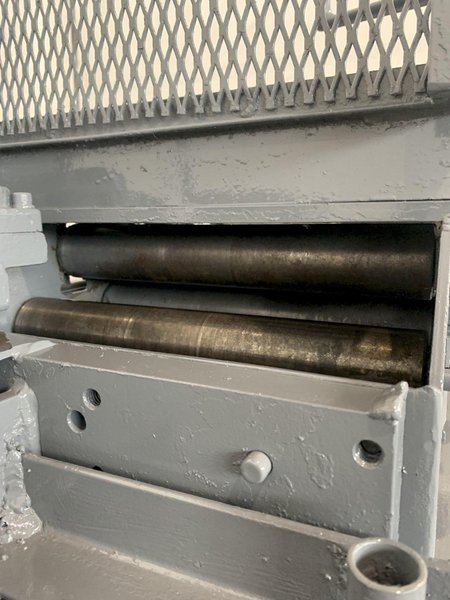 12" x 12" x .125" AIR FEEDS INC. AF-3 AIR FEEDER/STRAIGHTENER WITH POWERED PINCH ROLLS. STOCK # 0918219