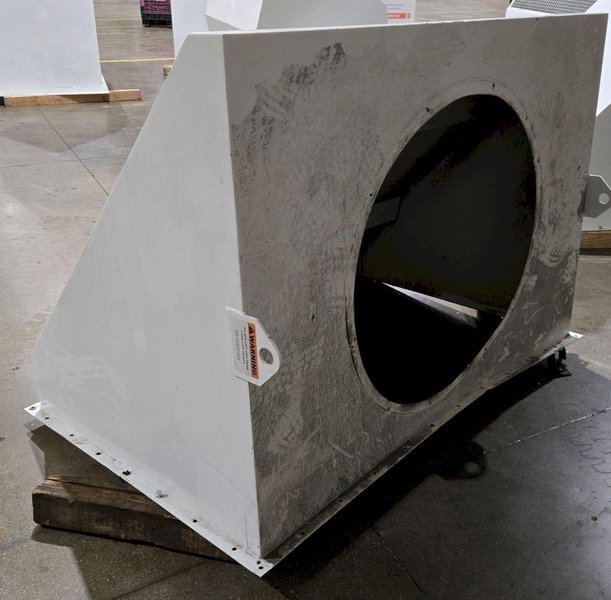 ROBOVENT FILTERED EXHAUSED SYSTEM W/ EPAD TOCUH 200 AMP 600 VAC USED