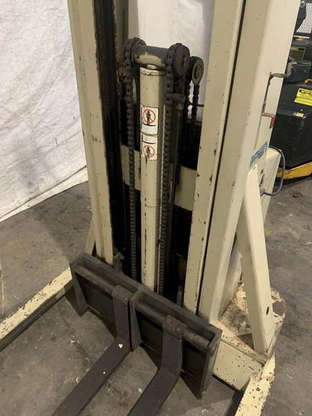 CROWN 20MT ELECTRIC LIFT. STOCK # 1164623.