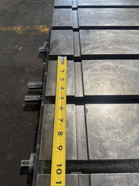 30" X 30" DEVLIEG MANUAL LIFT ROTARY TABLE. STOCK # 0220826