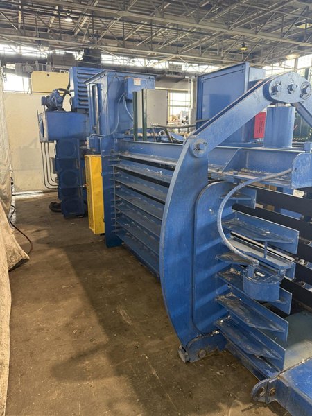 30" X 48" X 72" AMERICAN PAC40297T20 AUTO-TIE BALER SYSTEM. STOCK # 0671025