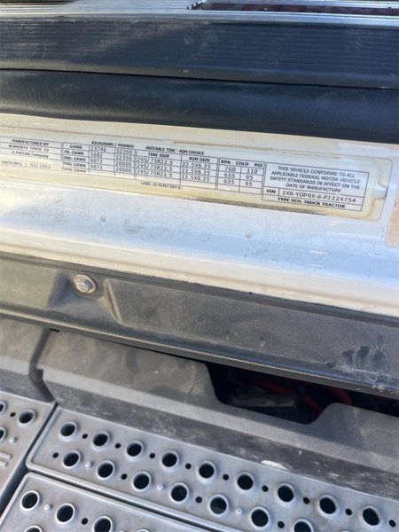 2023 Kenworth T680 1XKYDP9X6PJ224754
