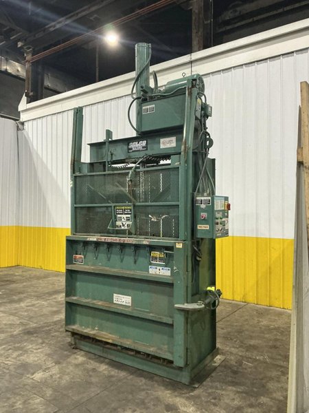30" X 60" SELCO MODEL V5-HD VERTICAL HYDRAULIC BALER: YOBRO #24583