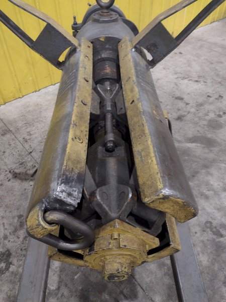 10,000 LBS X 30" LITTEL MODEL #90-30 PULL OFF COIL REEL UNCOILER: YOBRO #23896