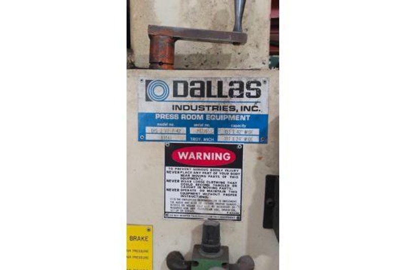 15,000 lbs. x 42" Dallas Coil Reel and Dallas Powered Straightener Available For Sale!