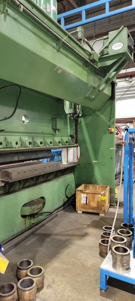 175 Ton x 10′ Cincinnati 175 FM Hydraulic Press Brake, 1985