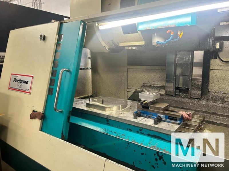 Akira Seiki Performa V-5AXP CNC Vertical machining Center, 2005