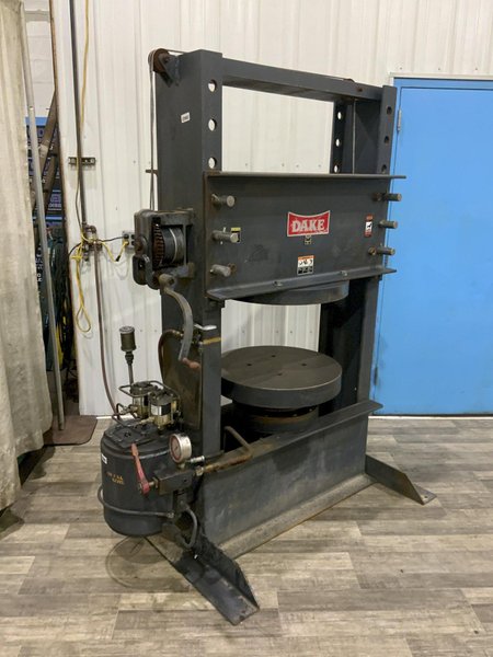 150 TON DAKE MODEL 933587 AIR-POWERED HYDRAULIC TIRE PRESS: STOCK #81587