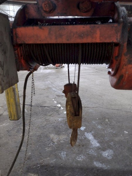 2000 LBS (1 TON) WRIGHT MODEL #W1 CABLE HOIST W/ POWERED TROLLEY: STOCK #18743