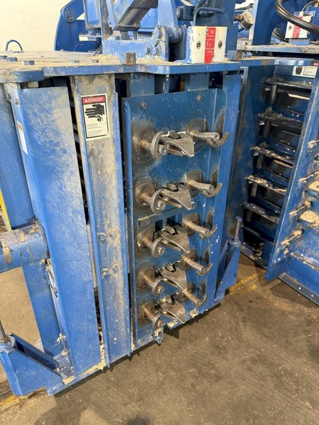 30" X 48" X 72" AMERICAN PAC40297T20 AUTO-TIE BALER SYSTEM. STOCK # 0671025
