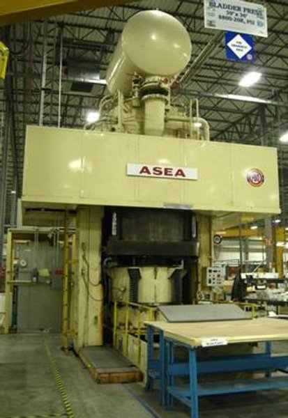 AVURE (ASEA) QUINTUS FLUID CELL FORMING PRESS