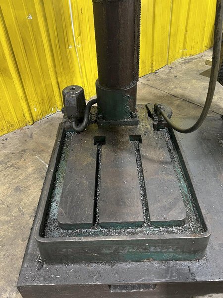 27" GRIZZLY MODEL #G0756 HEAVY DUTY DRILLING &amp; TAPPING SINGLE SPINDLE DRILL:: STOCK 16885