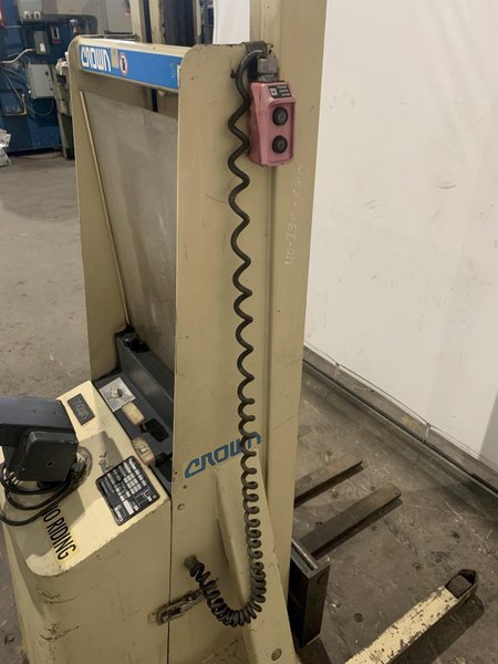 CROWN 20MT ELECTRIC LIFT. STOCK # 1164623.