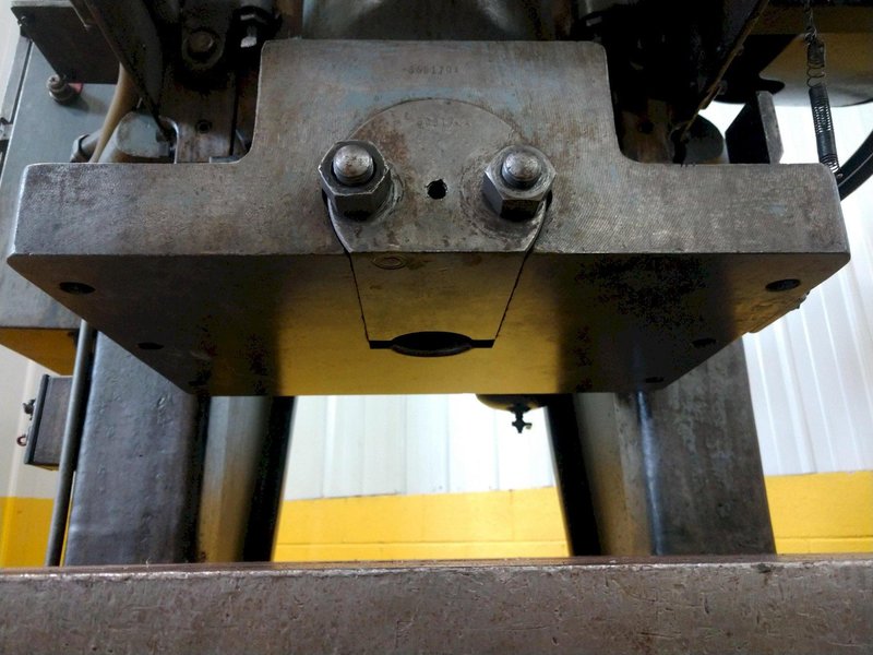 60 TON L &amp; J MODEL #W60 OBI PRESS, 2.5" STROKE: STOCK #12978