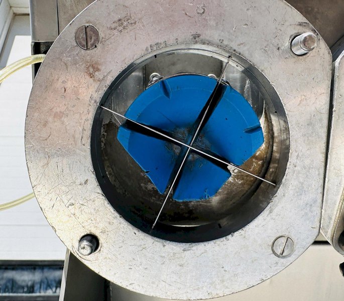 TS Designs Inc.  |  Pneumatic Dual Air Wedger For Various Vegetables