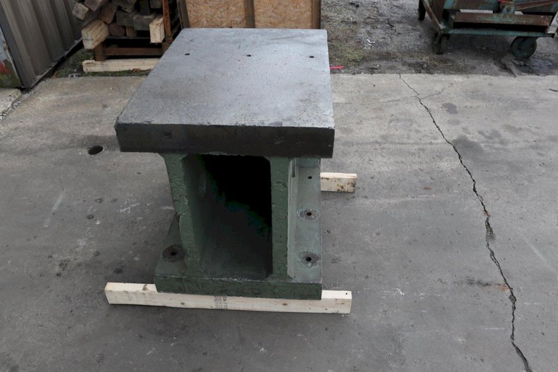23" X 32" X 27" CAST ANGLE PLATE: STOCK #12240