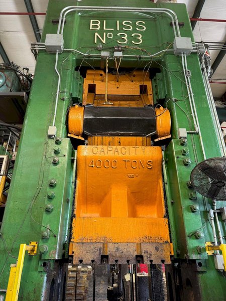 4000 TON BLISS NO. 33 KNUCKLE JOINT PRESS. STOCK # 0682824