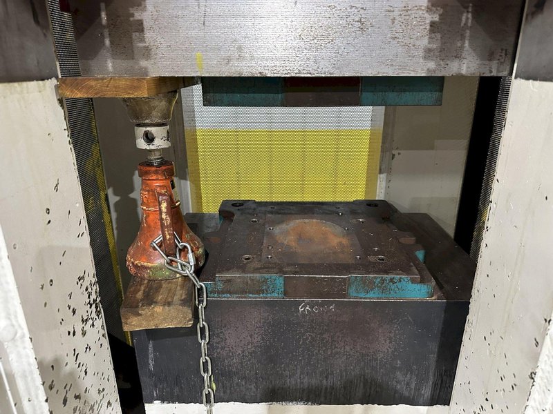 200 TON AMD 4-POST TIE-ROD FRAME HEAVY DUTY HYDRAULIC PRESS &amp; MULTI-PRESSURE HYDRAULIC UNIT: STOCK #19452