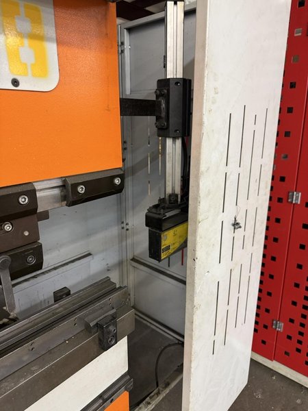 242 Ton x 12′ Ermak Power Bend Falcon Press Brake, -2014, CNC Backguage