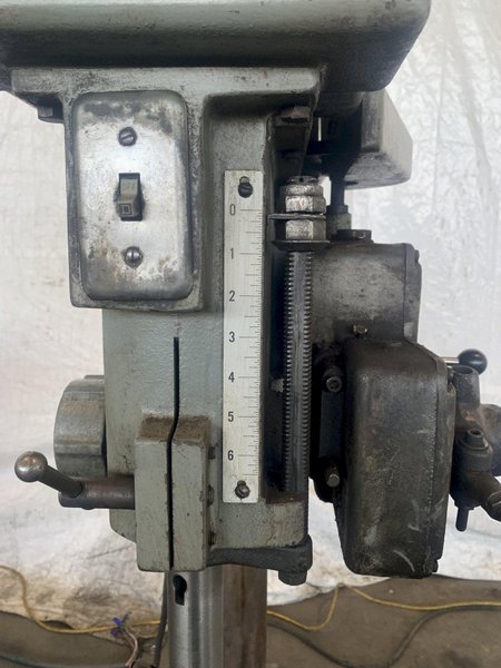 20" CLAUSING 2226 VARIABLE SPEED DRILL PRESS. STOCK # 1165723