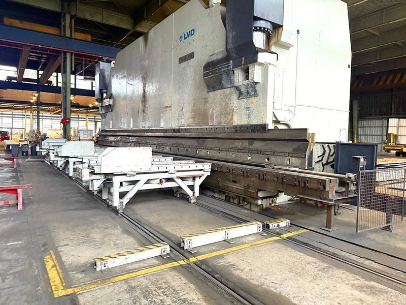 LVD PPEB - 2000 ton x 14 meter CNC