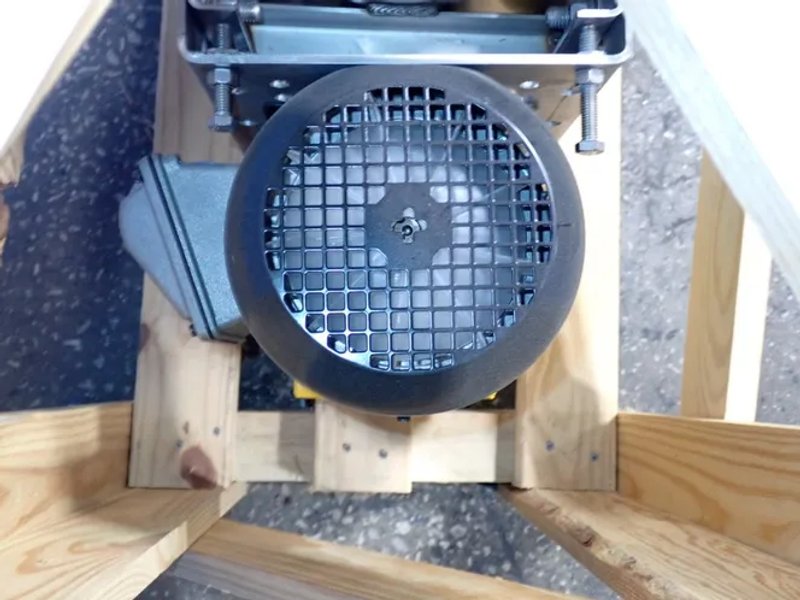 Cincinnati 12" Fan - Waf-12