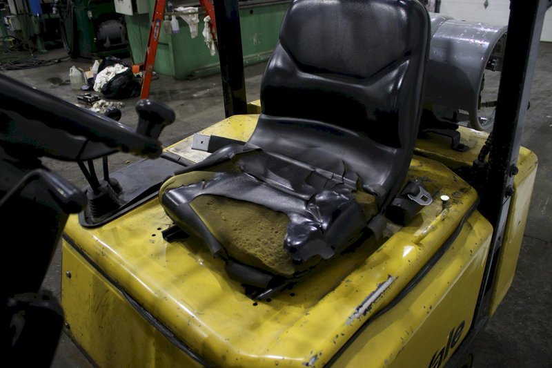 4,000 LBS YALE PROPANE FORKLIFT: STOCK #75781
