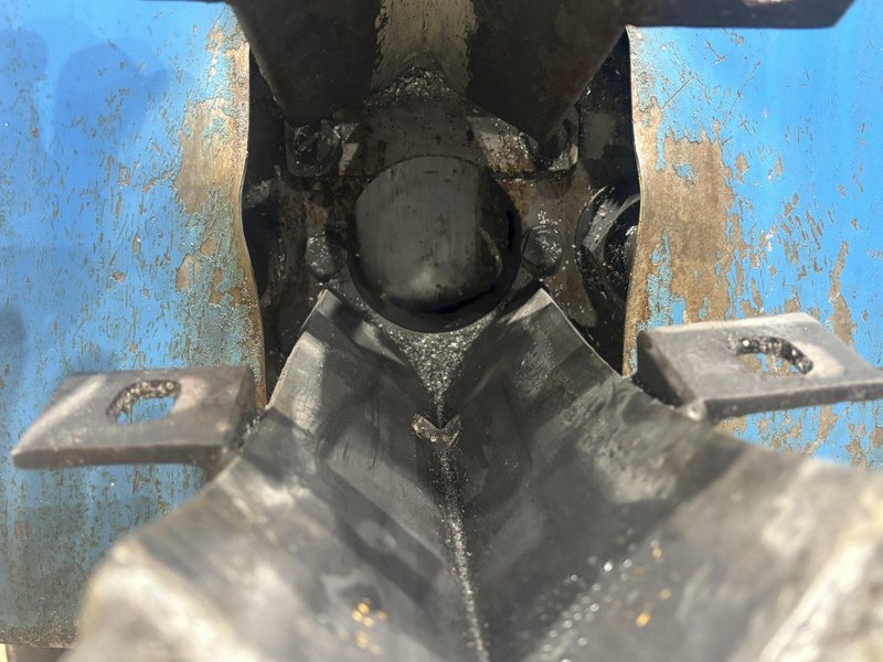 3" x 2.75" x 126 TON ARS MODEL #600 HYDRAULIC CHIP PUCKER BRIQUETTER: STOCK 22432