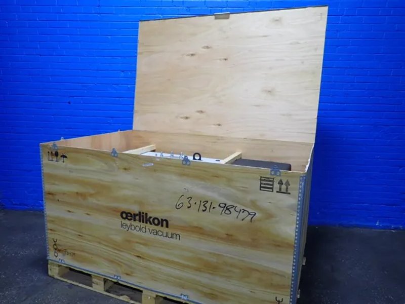 Oerlikon Leybold 25 Hp Vacuum Pump - Sv630b