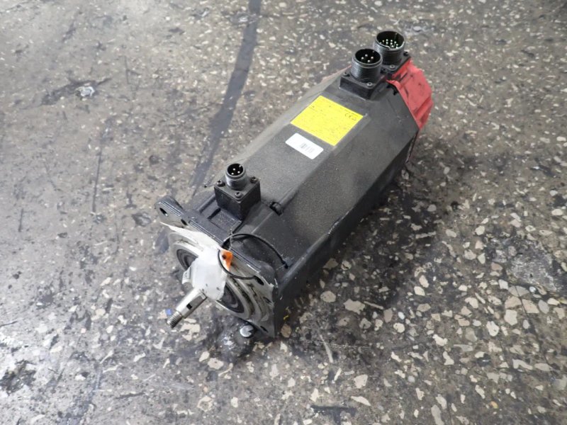 Fanuc  1.8 Kw  Servo Motor  - Am9/3000 / A06b-0163-b175