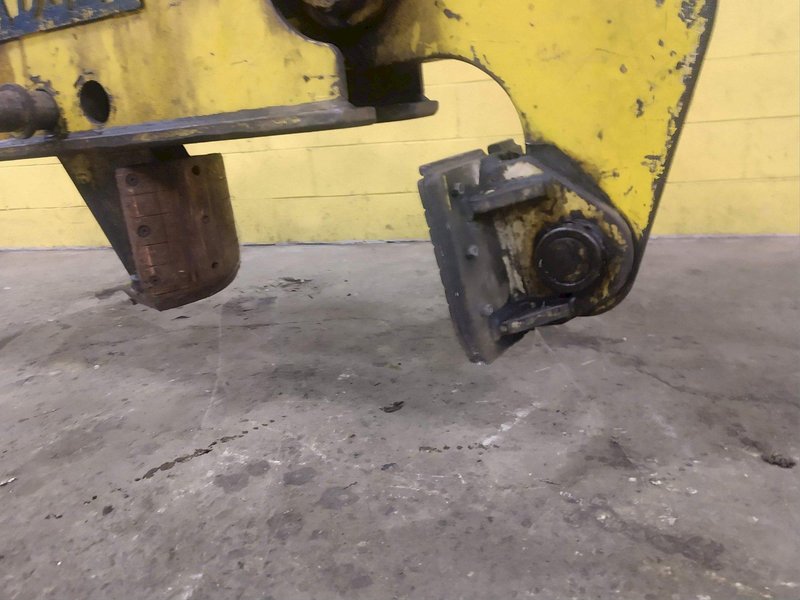 15,000 LB 7.5 TON BRADLEY SINGLE RIM VERTICAL COIL LIFTING TONG SCISSOR TYPE COIL LIFT: STOCK #14208