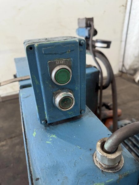 70 TON WHITNEY C-FRAME HYDRAULIC WEB PUNCH WITH POWER UNIT: STOCK #23389