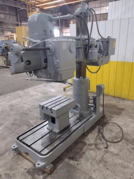 4' X 9" CARLTON 1A RADIAL ARM DRILL. STOCK # 0992325