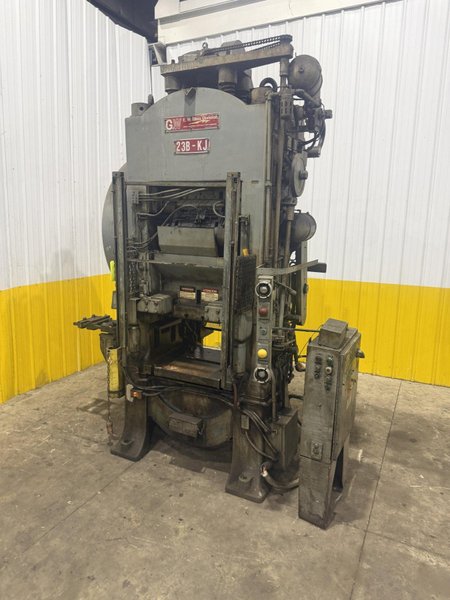 250 TON BLISS MODEL #23B-KJ KNUCKLE JOINT PRESS 2" STROKE: YOBRO #24305