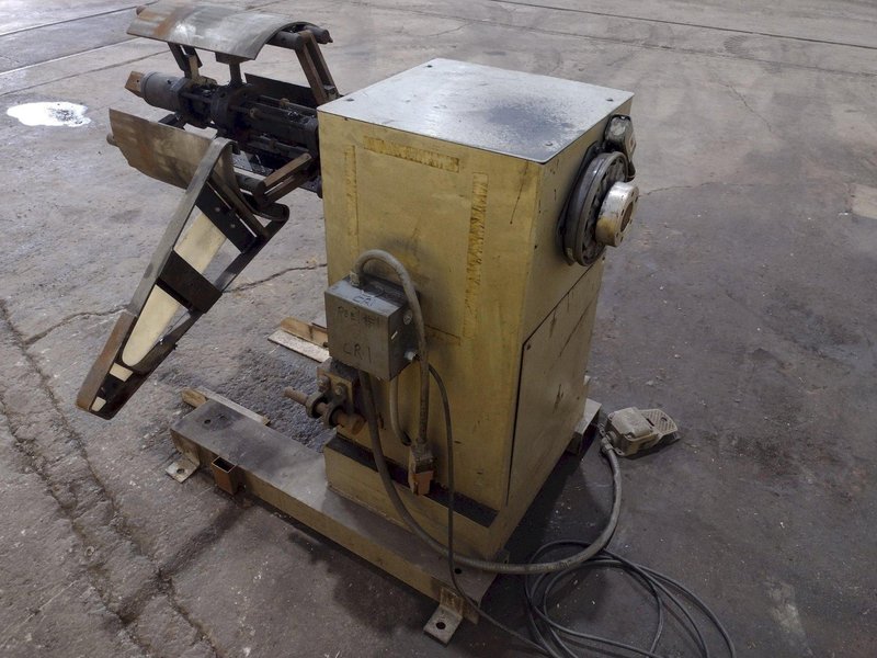 2000 LB 1 TON X 16" JACO MODEL #JVRE-2016 NON POWERED COIL REEL UNCOILER: STOCK #11916