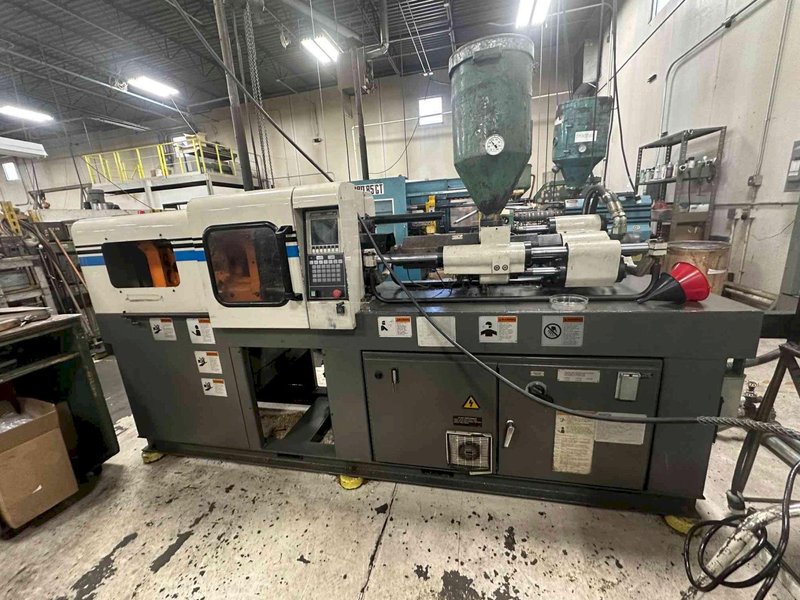 55 Ton, 2.97oz, Cincinnati Injection Moulding Machine, 12.8″ x 12.2″