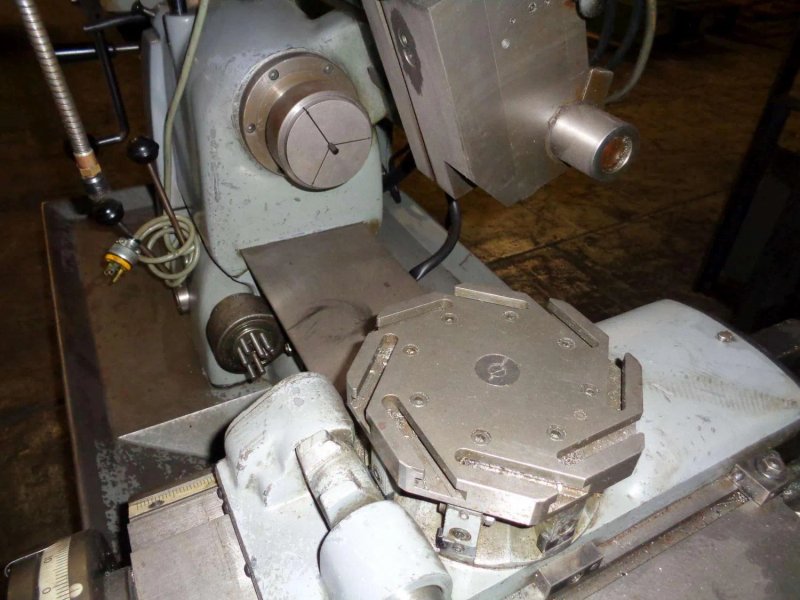 Hardinge HC Chucking Machine Lathe w/CT-A Threading Attachment