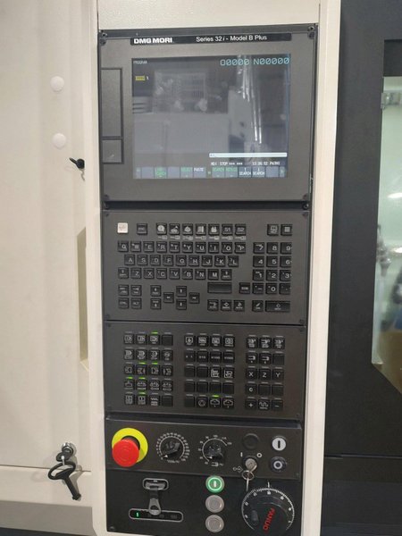 DMG MORI SPRINT 32|8 WITH 6 FT IEMCA BARFEEDER