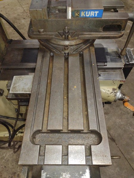 3 HP WILLIS  MODEL #MICRO CUT 1050 CNC TRAK AGE2 CONTROL RAM TYPE MILL: YOBRO #24806