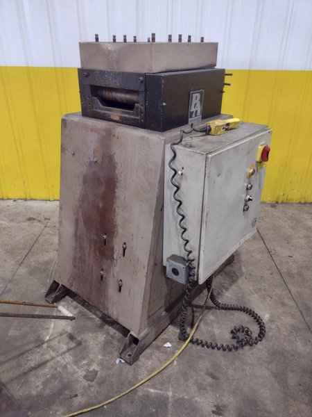 12" X .125" PA INDUSTRIES MODEL #SS127S 7 ROLL POWERED COIL STRIP STRAIGHTENER: YOBRO #24885