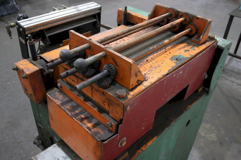 20" COOPER WEYMOUTH 7 ROLL STOCK STRAIGHTENER:  STOCK #74705
