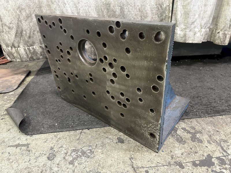 (1) 24" X 18" X  14" ANGLE PLATE: STOCK #77974