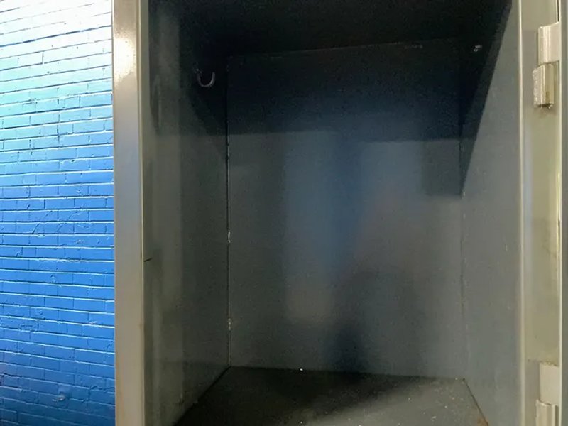 Strong Hold  10 Door Lockers