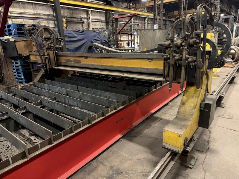 102"/120" X 360" CUTTING SYSTEMS/HYPERTHERM HPR-260 PLASMA CUTTING TABLE. STOCK # 1086826