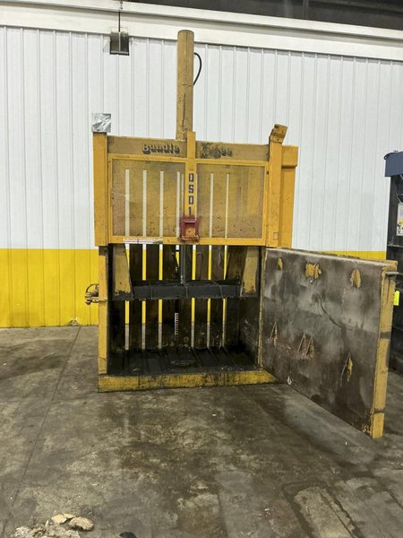 60" X 30" SP INDUSTRIES MODEL VB60 BUNDLE BEE VERTICAL CARDBOARD BALER: YOBRO #24582